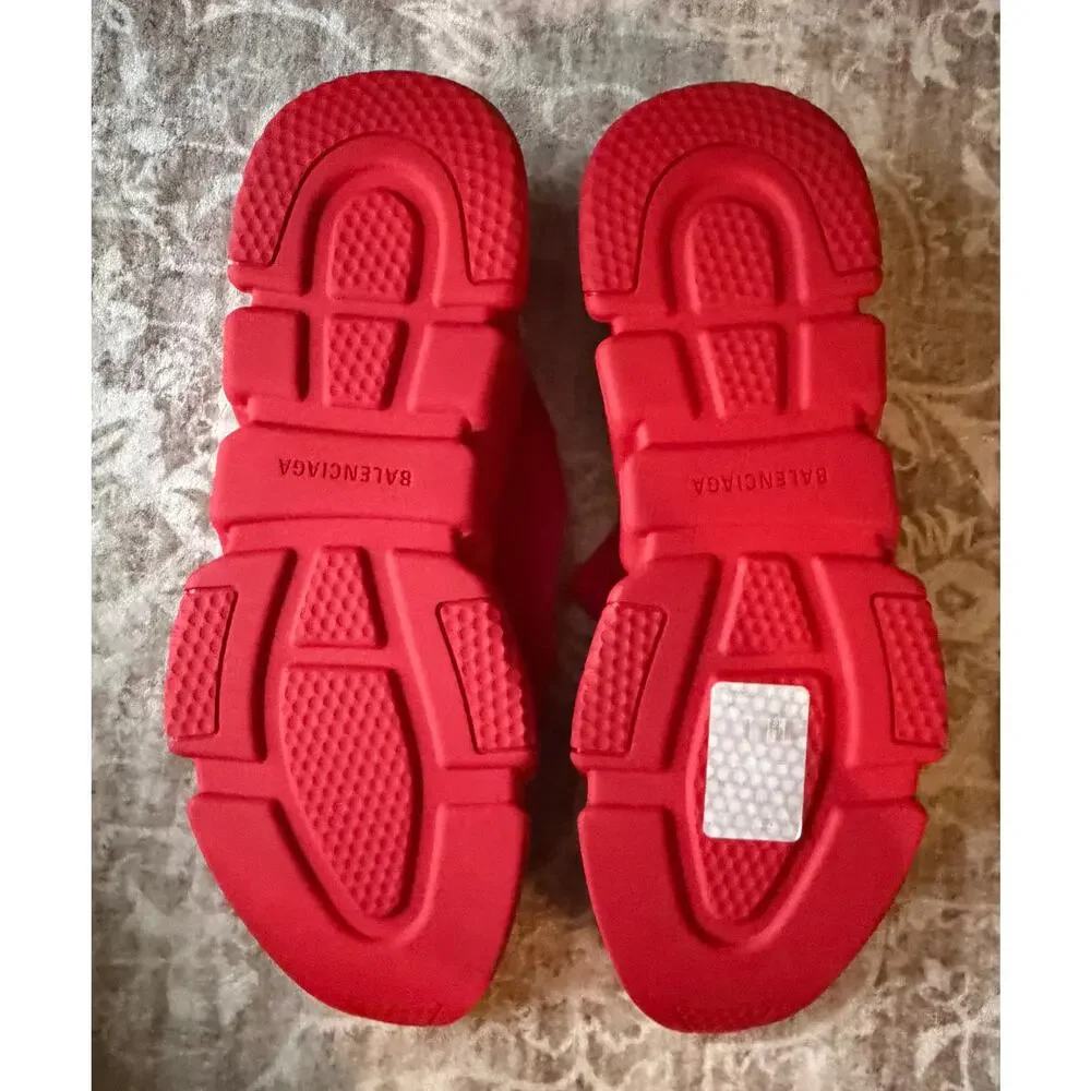 Balenciaga $925 nib
